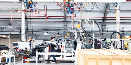 當效率神話遭遇人性期待 上海特斯拉工廠“機器故障”現象背后的技術與人